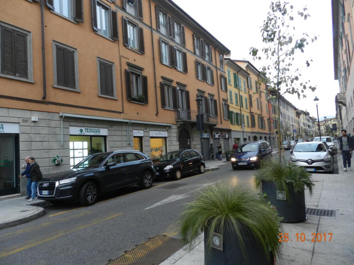 Cosy Central Flat Bergamo Exterior photo